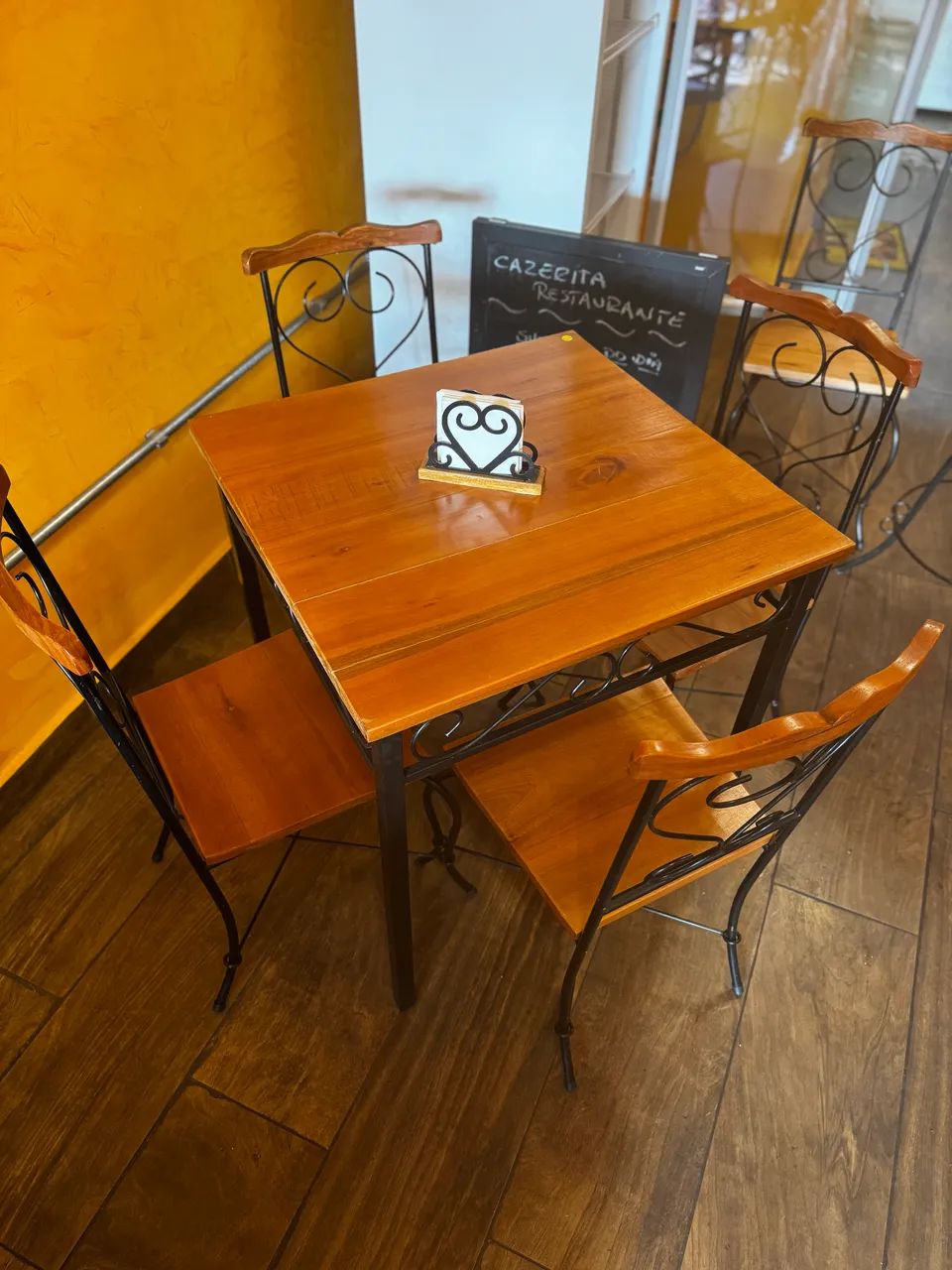 Mesa madeira maciça para bares e restaurantes  - Foto 5
