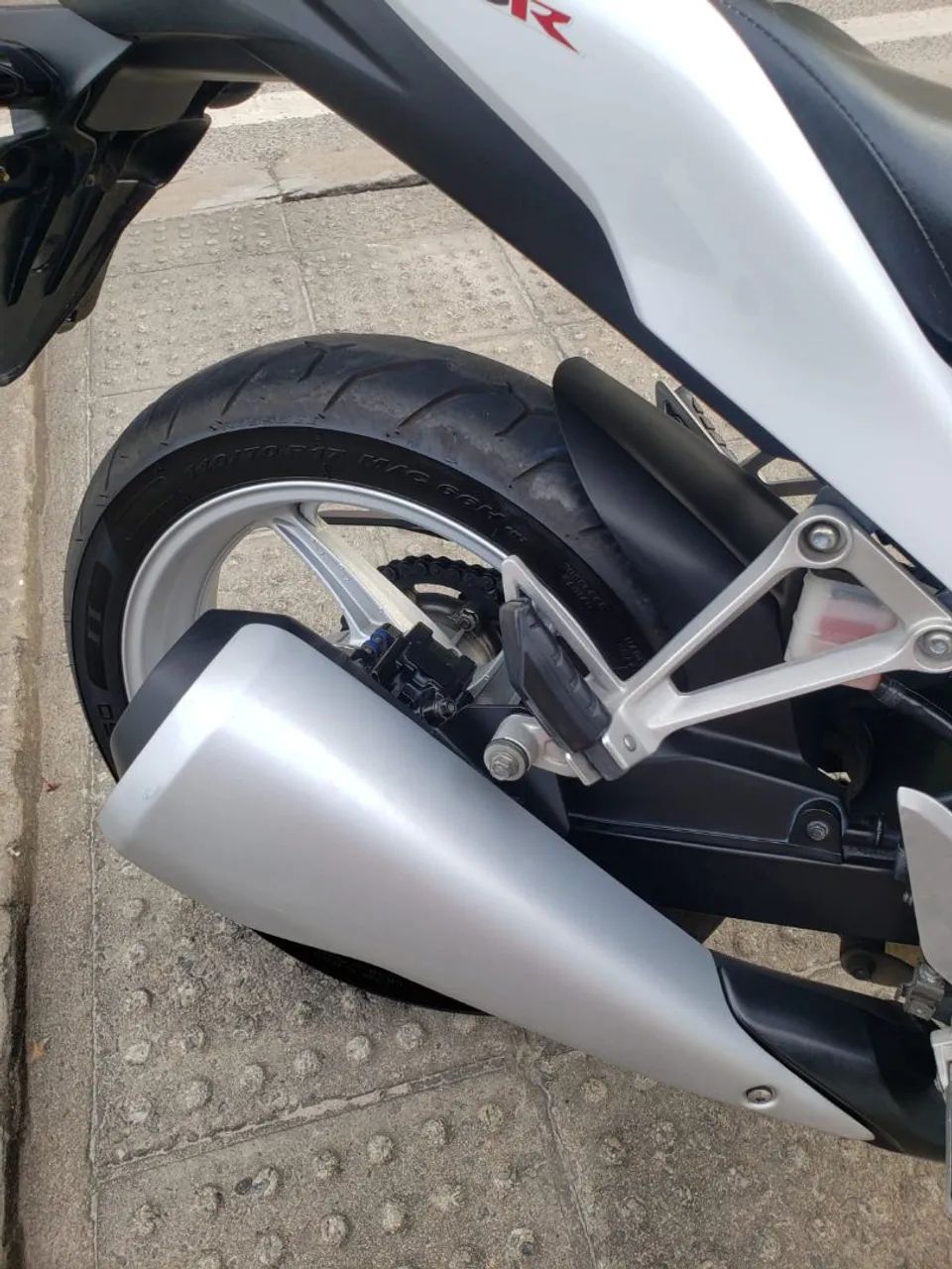 CBR 250r 2012 - 1526878077 | OLX