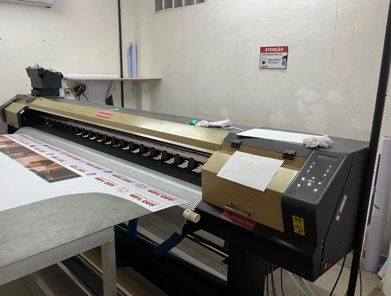 Impressora Uv de 2.2 m de  impressão  com uma cabeça dx5
