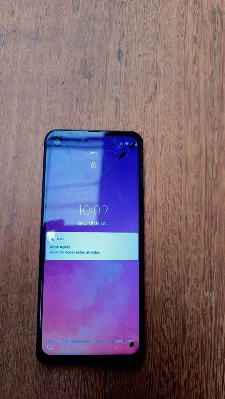 Vendo celular motorola one vision