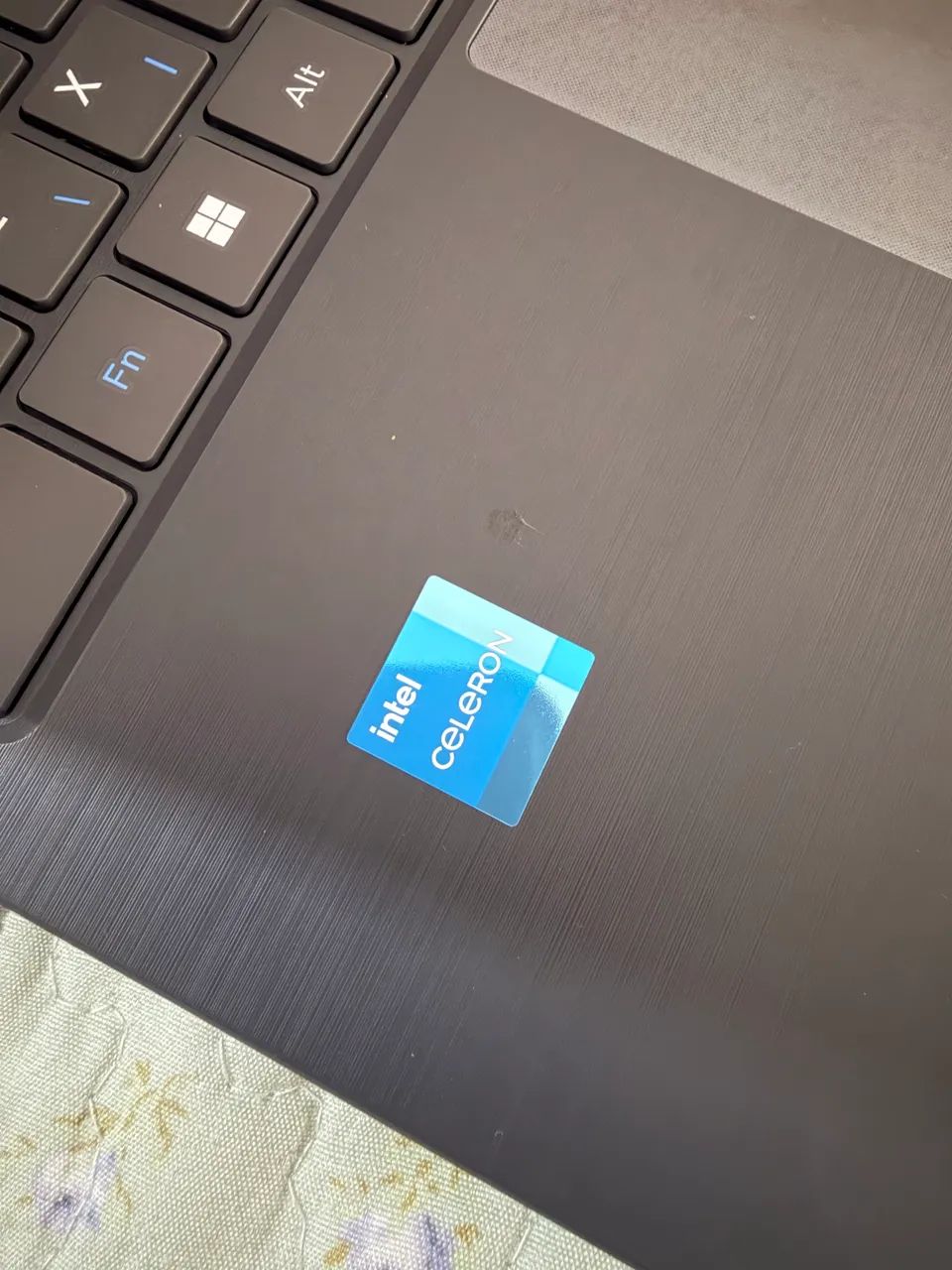 ? Notebook Ultra - Windows 11 - Foto 2