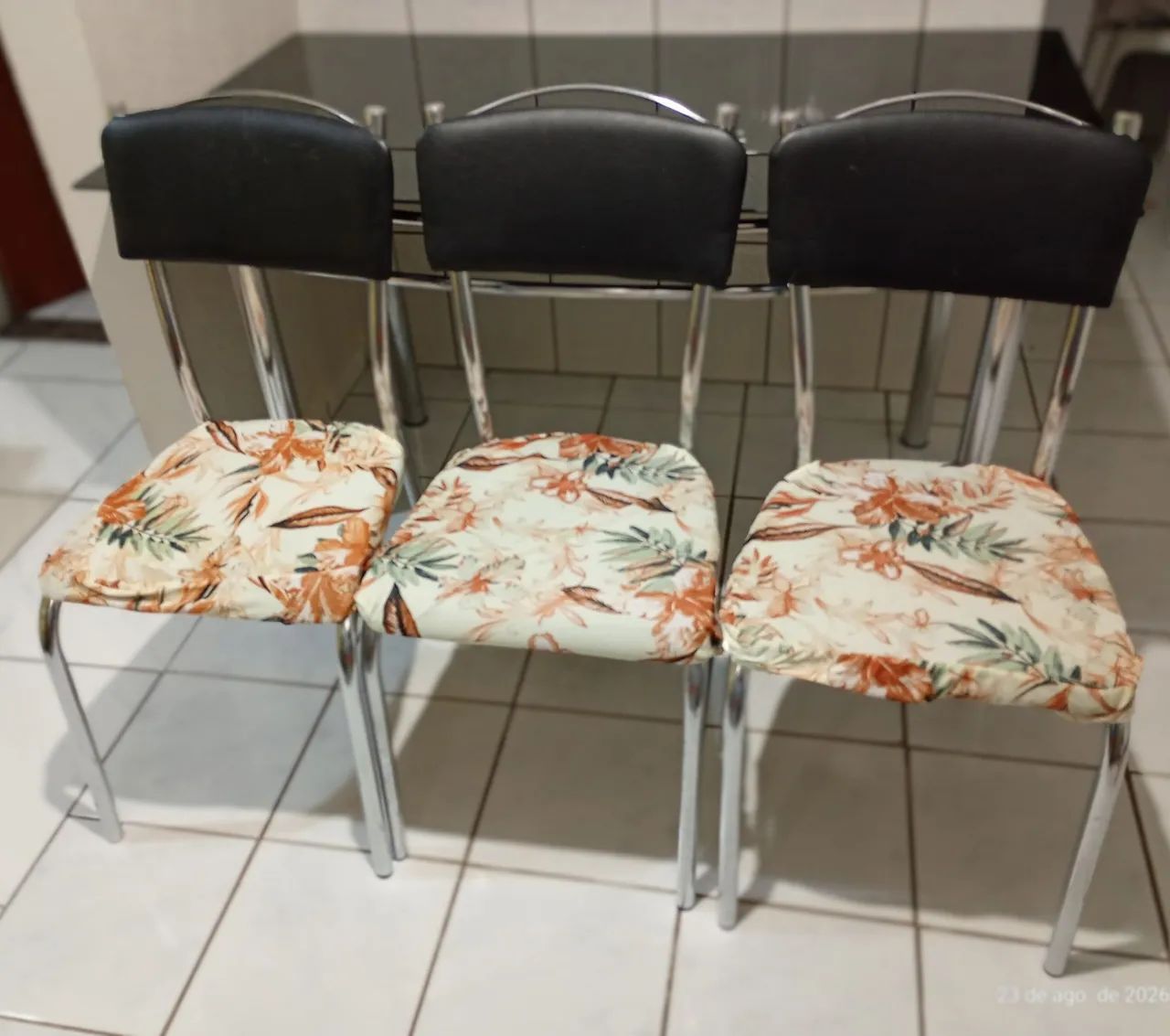 Mesa com Tampo de Vidro - Foto 3
