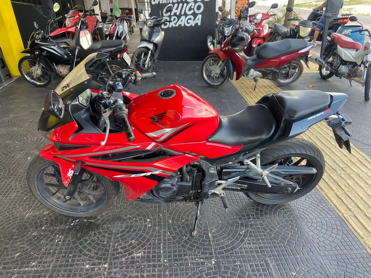 CBR 500r 2018  - Foto 2