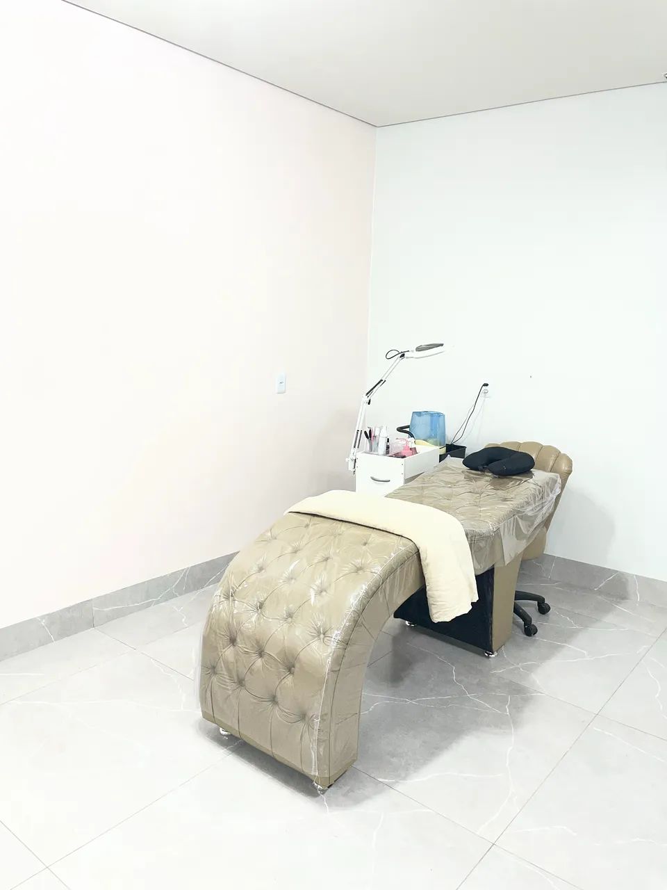 Procura - se manicure interessada em dividir espaço  - Foto 3