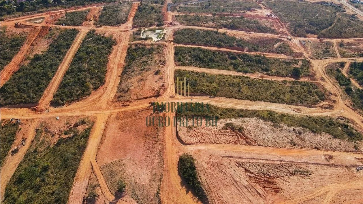 Lote de 256m² á venda no Parque Vitória.