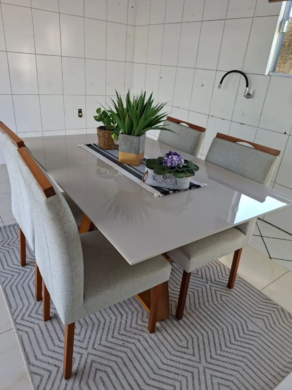 mesa de vidro com 4 cadeiras  - Foto 2