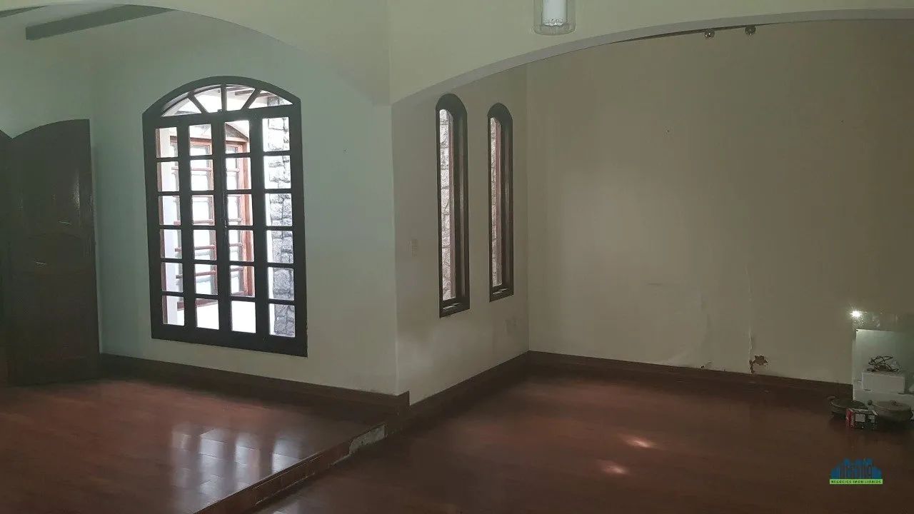 COMPRE | Casa espaçosa no Centro de Vila Velha - Foto 3