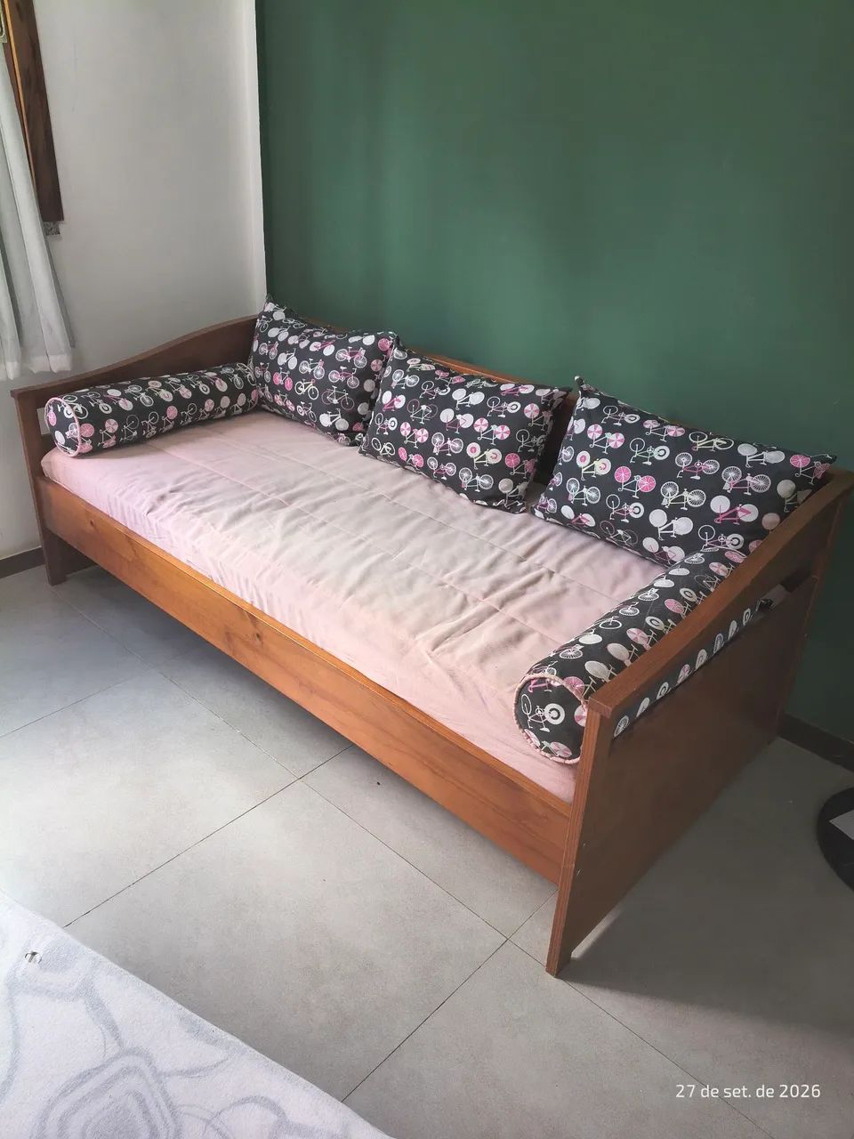 Linda bicama com criado mudo  - Foto 3
