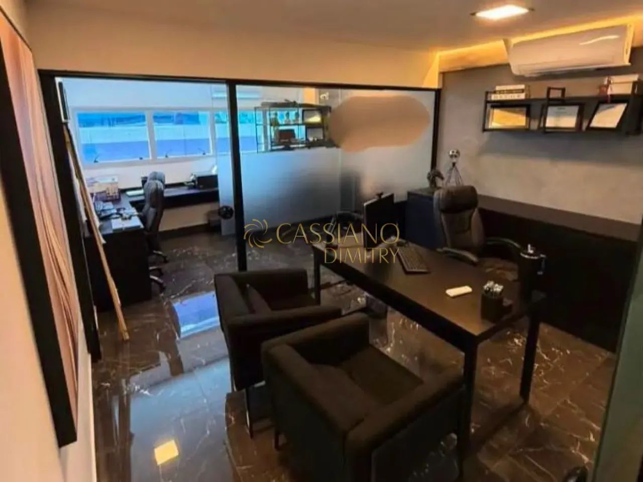 Sala comercial à venda de 36m² | 01 banheiro e 01 vaga de garagem | Edifício Centro Empres - Foto 2