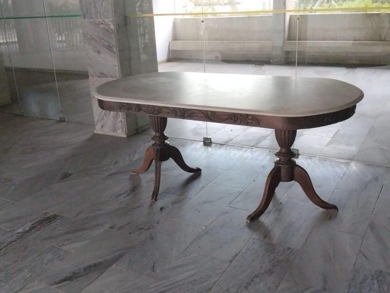 MESA CLÁSSICA EM JACARANDÁ COM TAMPO DE MÁRMORE - Foto 3