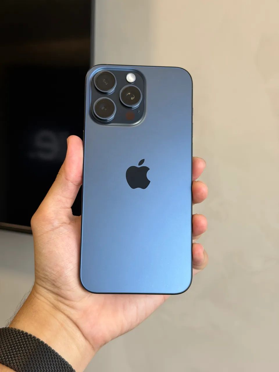 iPhone 15 Pro Max 256gb Seminovo Excelente - Foto 2