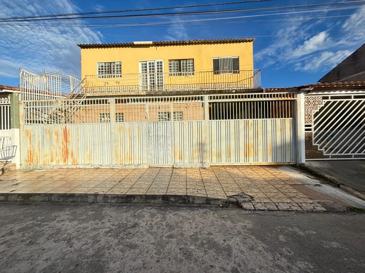 CASA 3 Em 1 lote