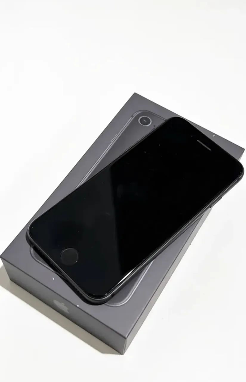 iPhone 8 / 64 GB