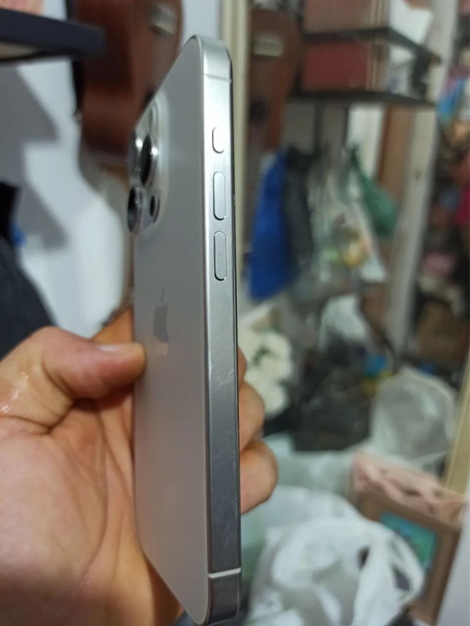 iPhone 15 Pro - Foto 2