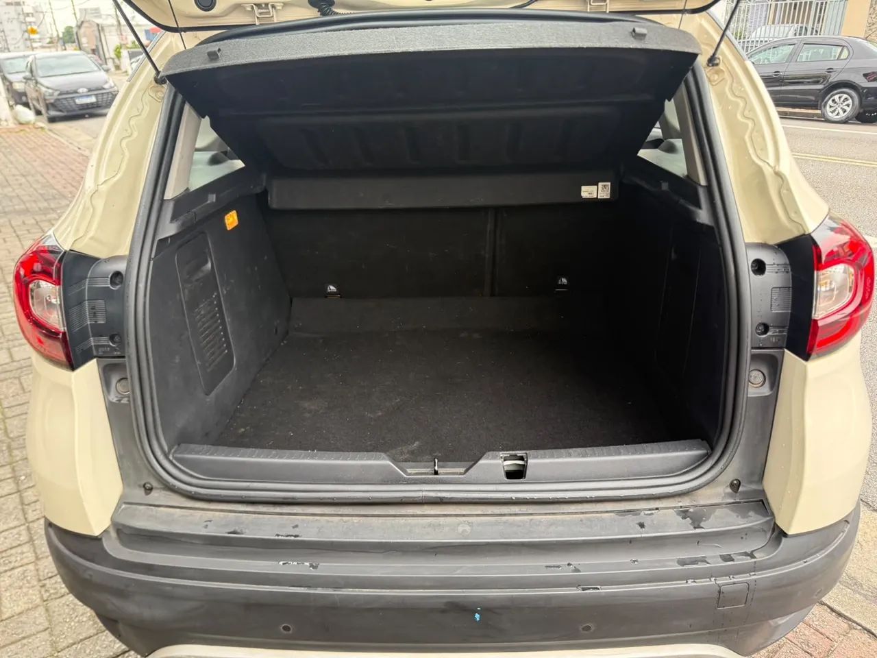 Renault Captur Zen 1.6 16V Flex 5p Aut., foto 14 de 18