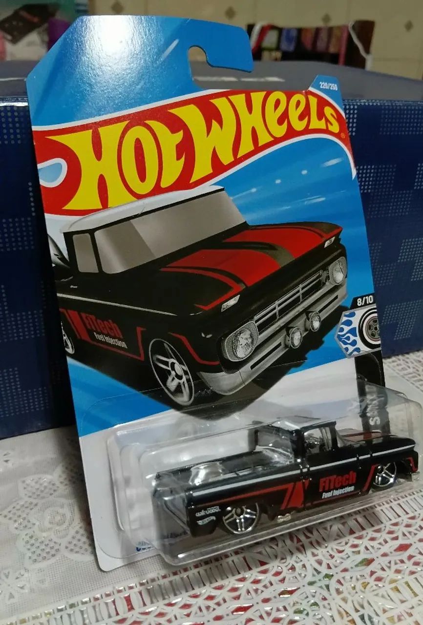 Hot Wheels Custom "62 Chevy Pickup Camionnette  - Foto 3