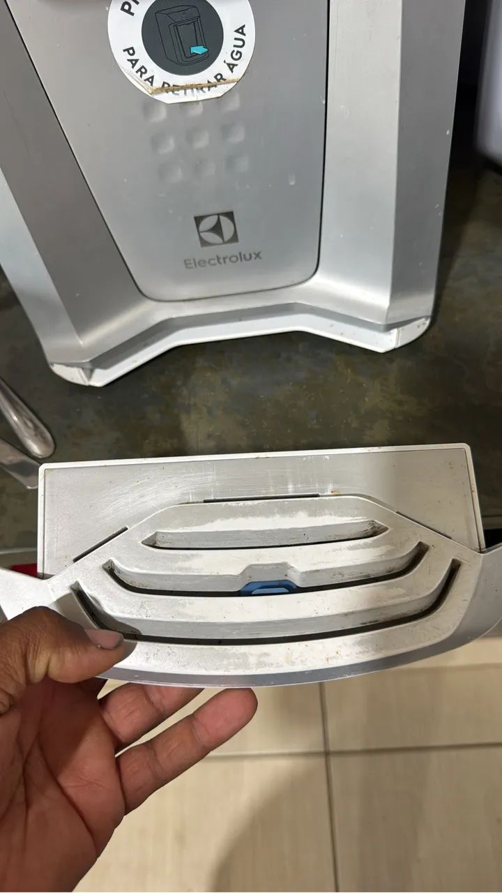 Purificador de água Eletrolux água natural e gelada  - Foto 2