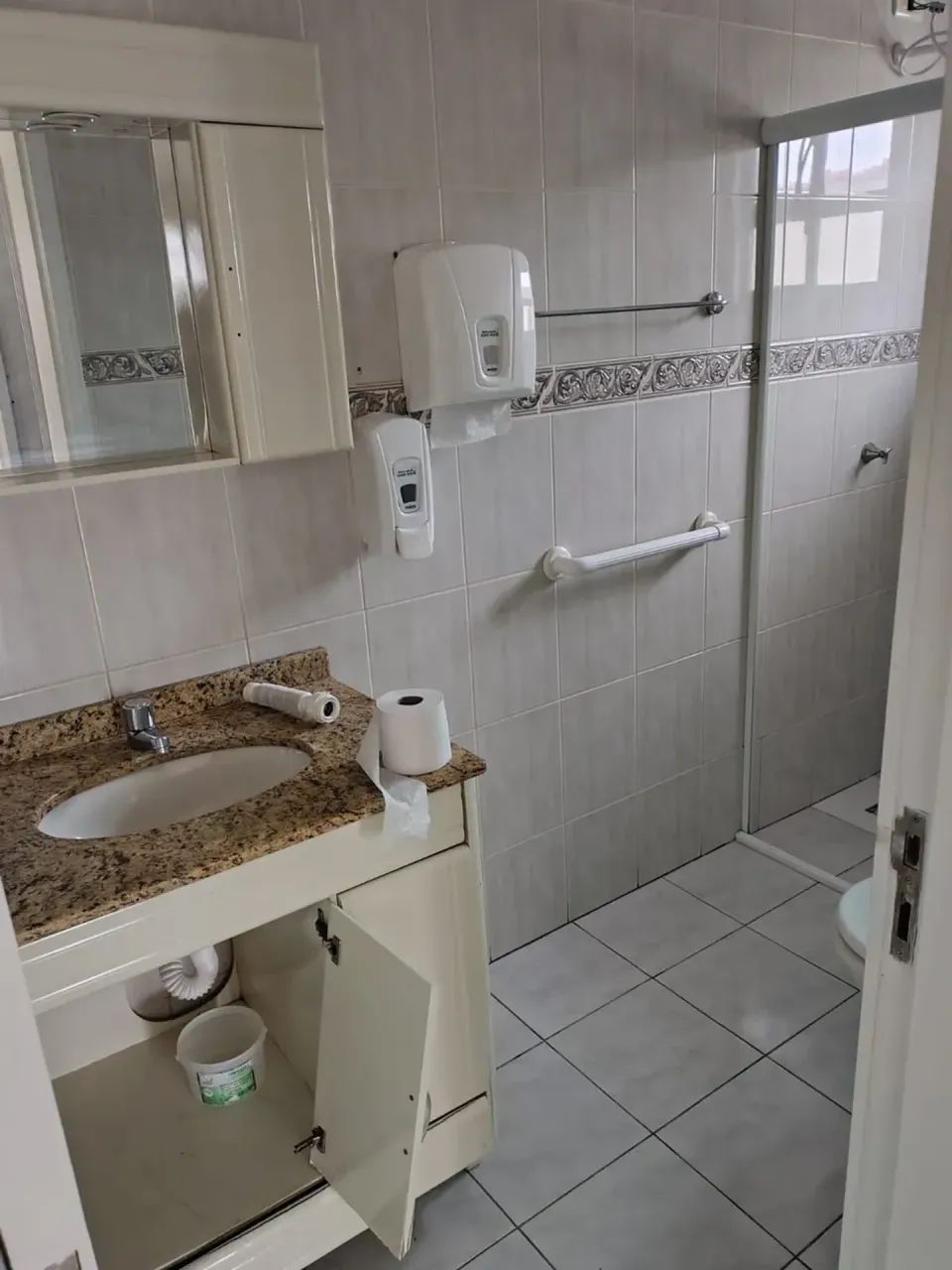 Sala comercial térrea no bairro Maracanã em Colombo. - Foto 5
