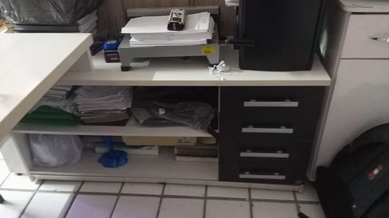 Mesa de escritório em L  - Foto 5