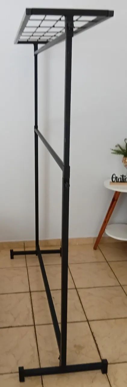 Arara de roupas 