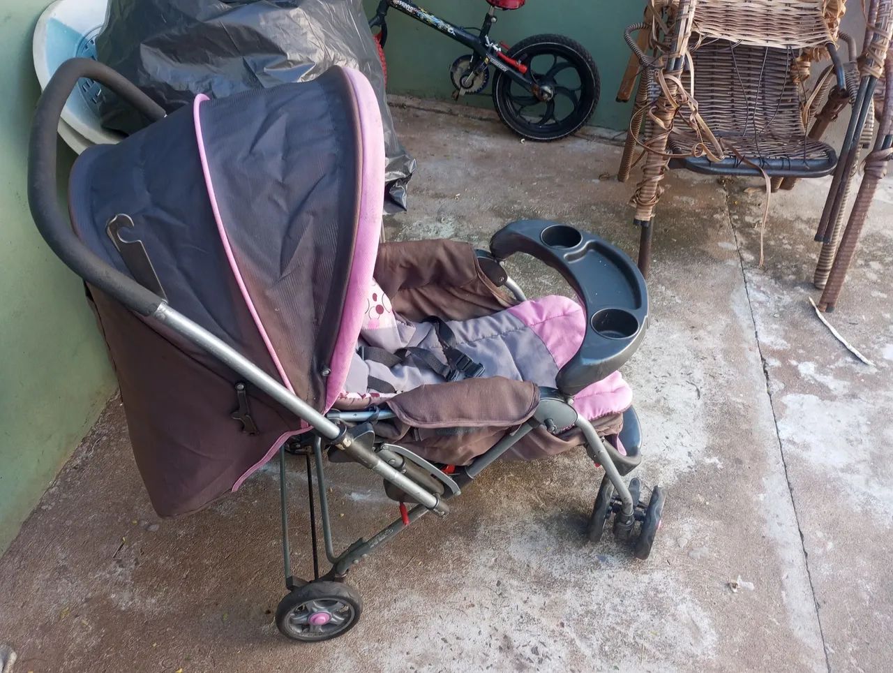 Vendo carrinho de bebê menina  - Foto 2