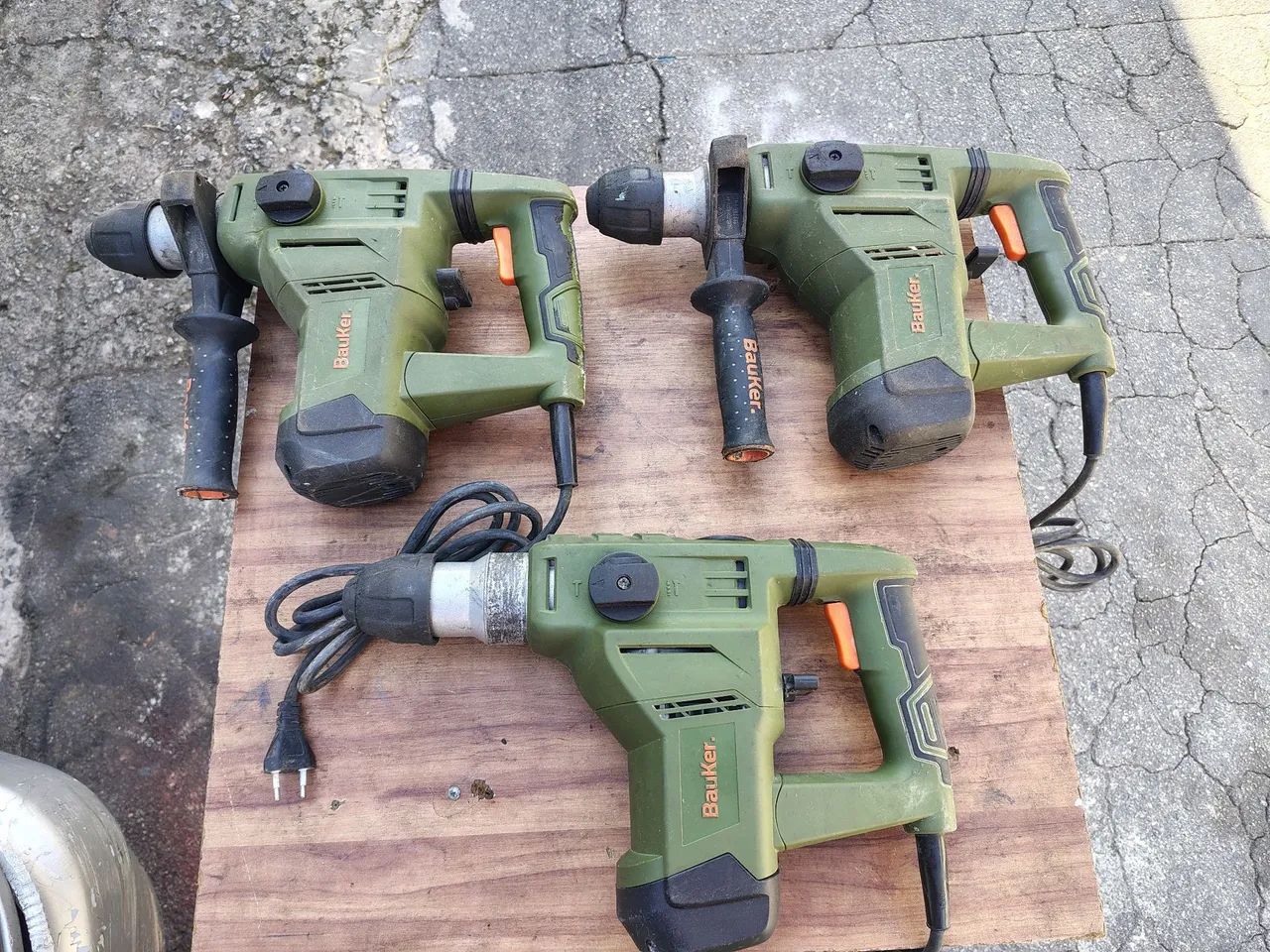 martelete e furadeira bauker 220v cada 450