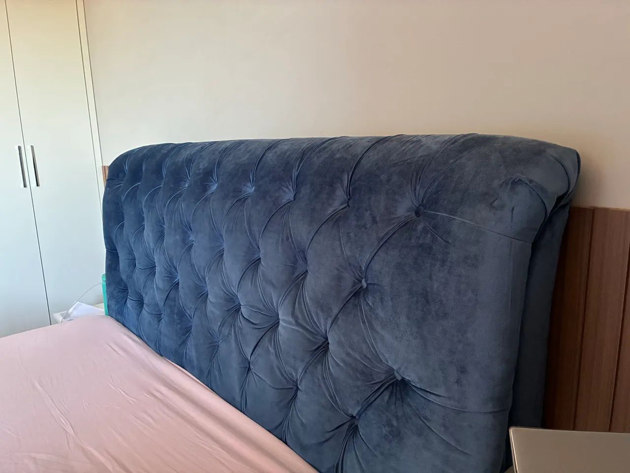 Vendo Sofá / Cabeceira / armários  (400$ cada)