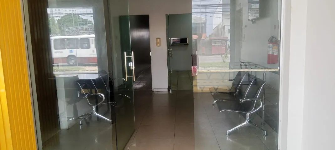 Prédio c/ 7 Salas Semi Mobiliada ótimo para Cursos / Clinicas e ADM no Coroado - Foto 3