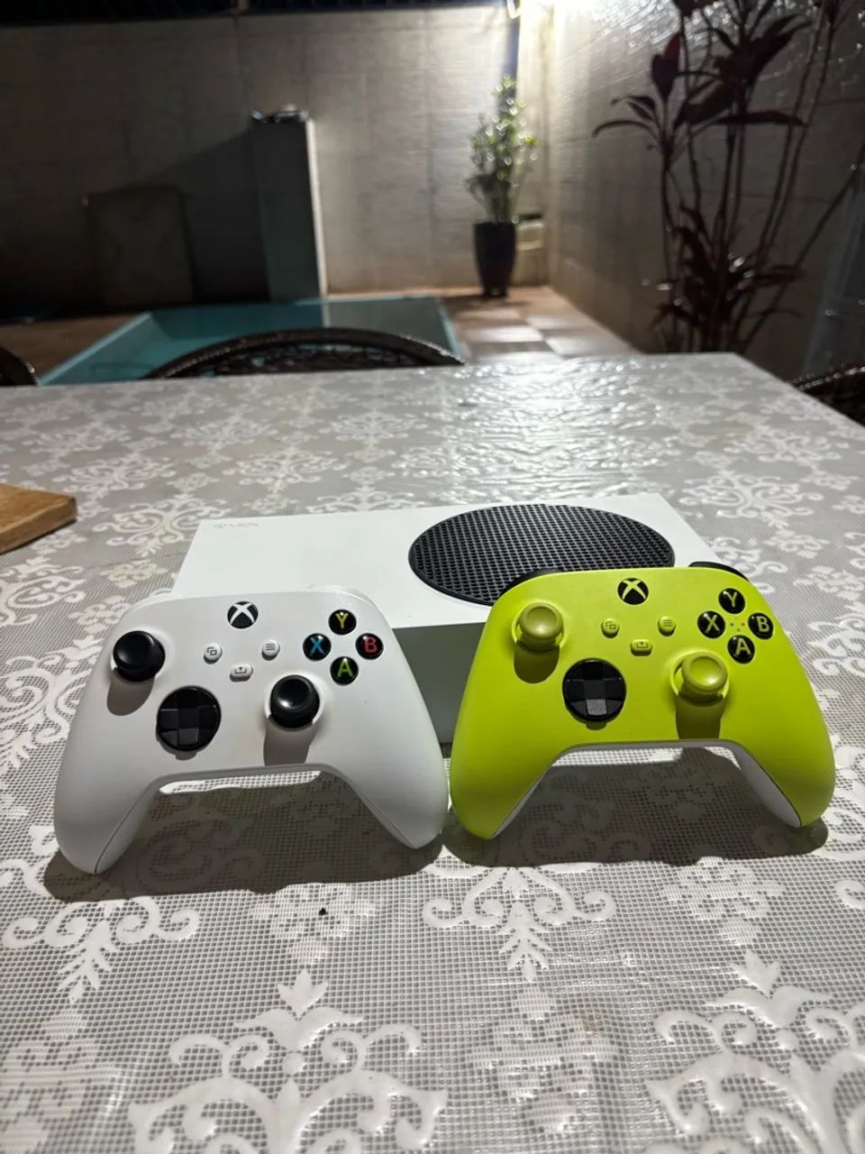 Xbox series S + 2 controles  - Foto 3
