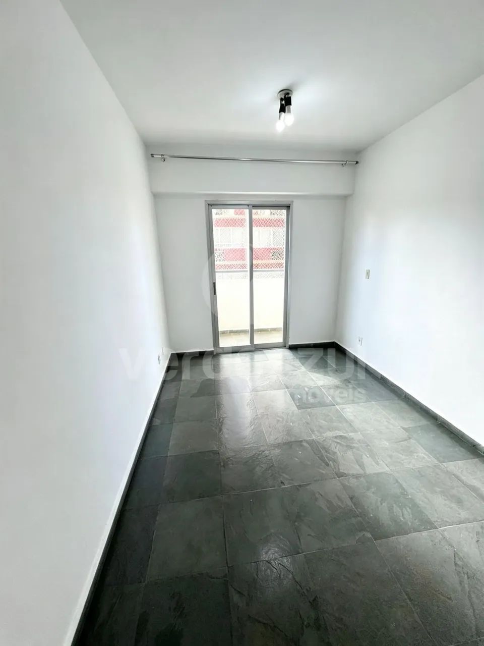 Apartamento 1 quarto, suíte e vaga no Centro de Campinas-SP.