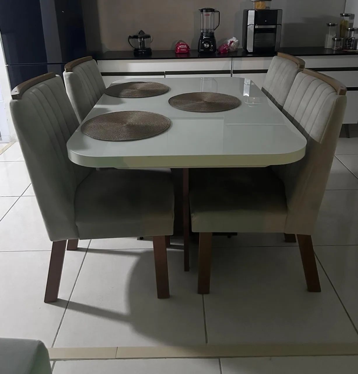 Mesa Vezzo 4 lugares 