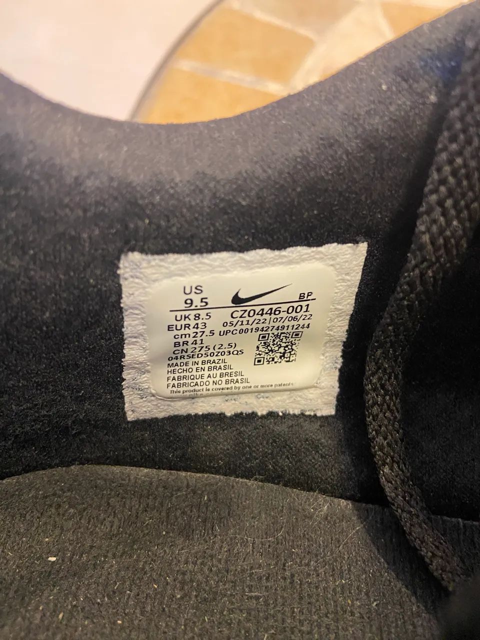 CHUTEIRA SOCIETY NIKE PRETA E BRANCA EM PERFEITO ESTADO  - Foto 3