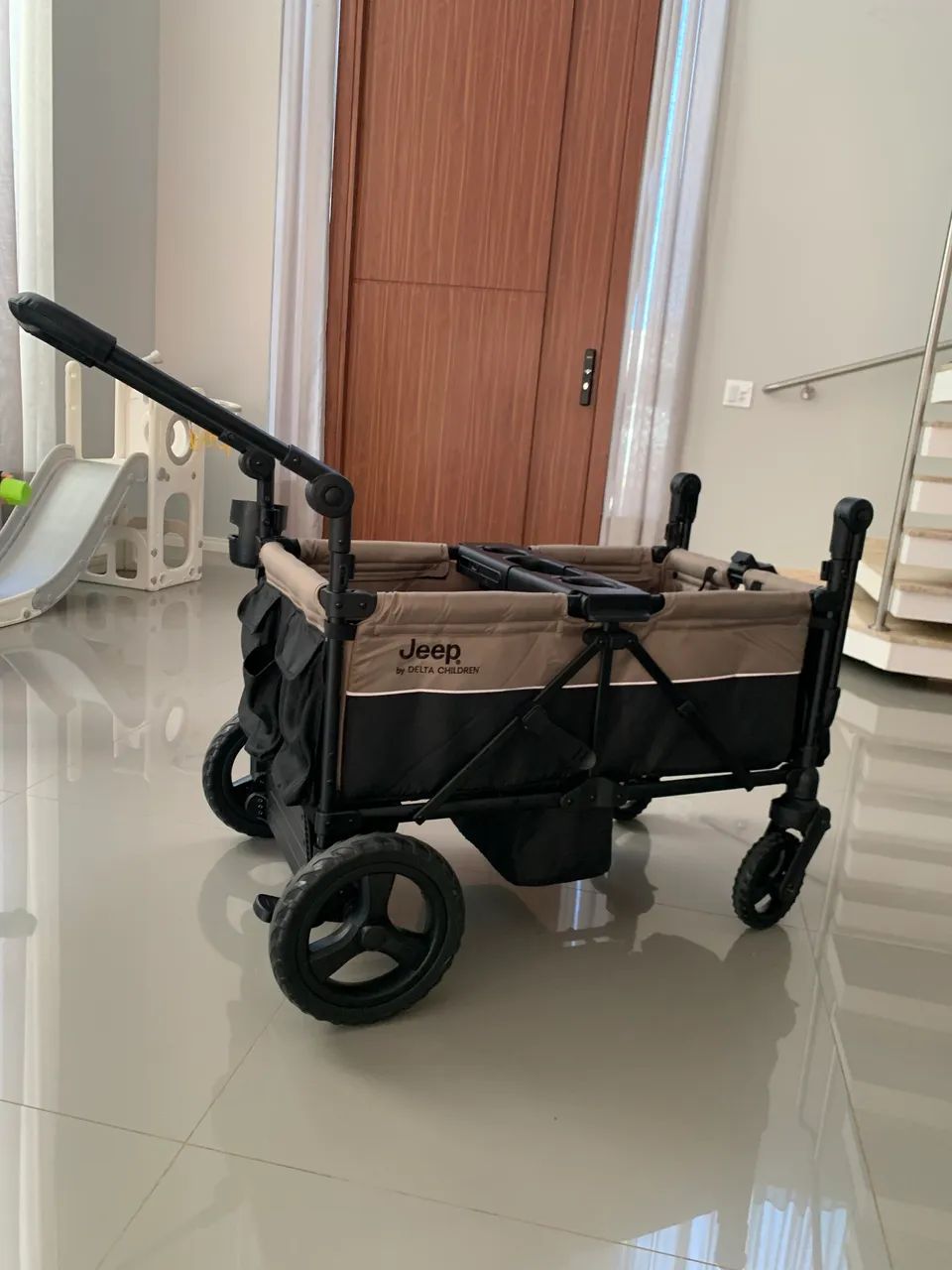 Jeep Wrangler Mojave Stroller Wagon  - Foto 4