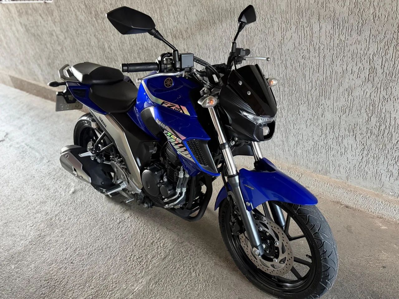 Fazer 250, único dono. 