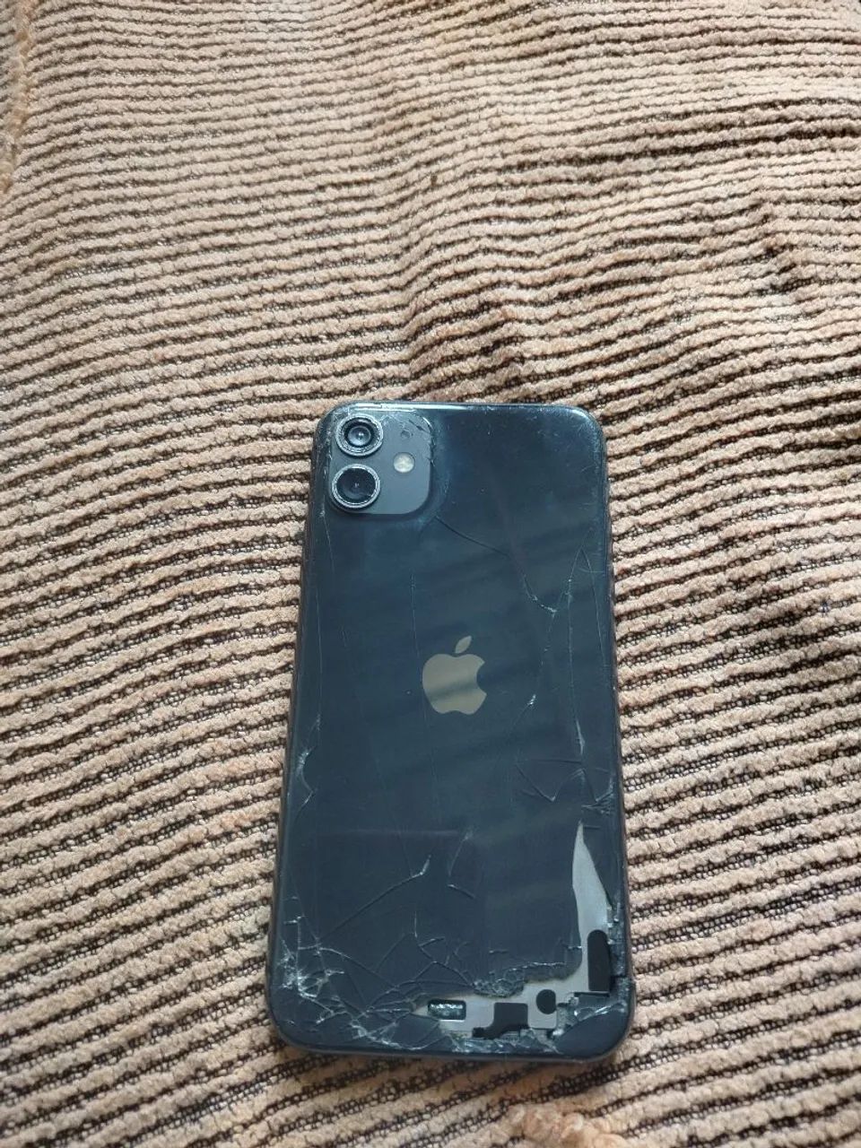 iPhone 11 tela quebrada - Foto 2