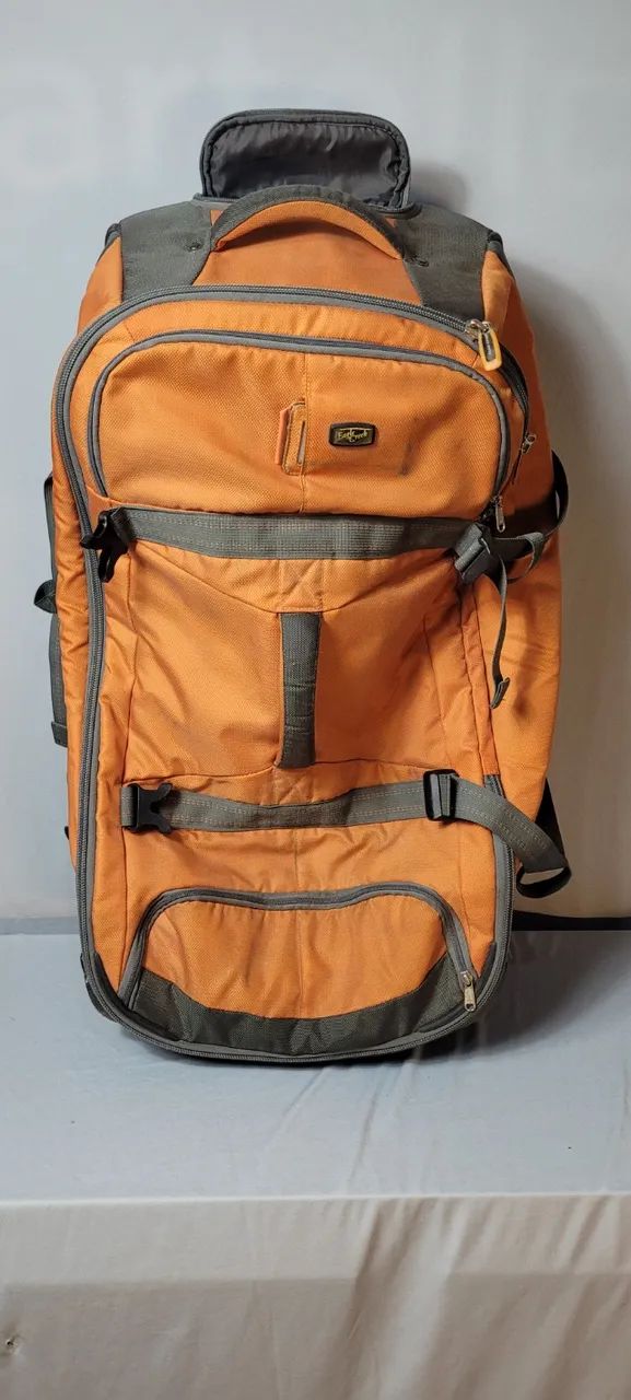 Grande mala de viagem, reforçada e elegante