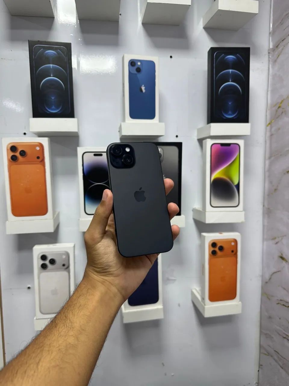 IPHONE 15 256 GB - 3.300,00