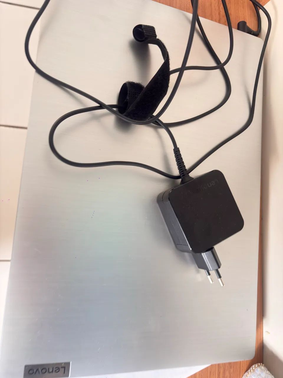 Notebook LENOVO