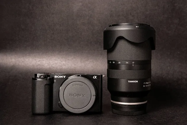 Tamron 17-70mm f/2.8 Di III-A VC RXD Lente para SONY-E - Câmeras e