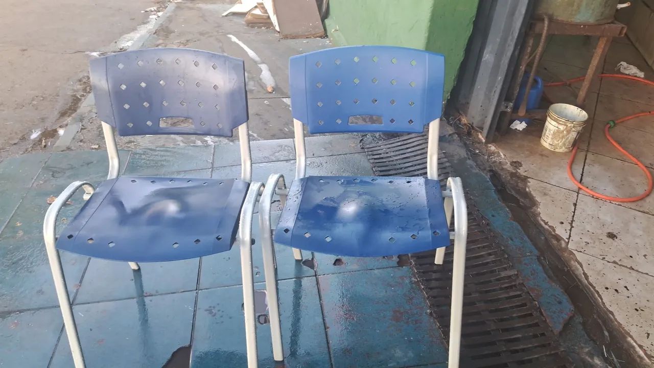 Cadeiras ferro com plástico  - Foto 3