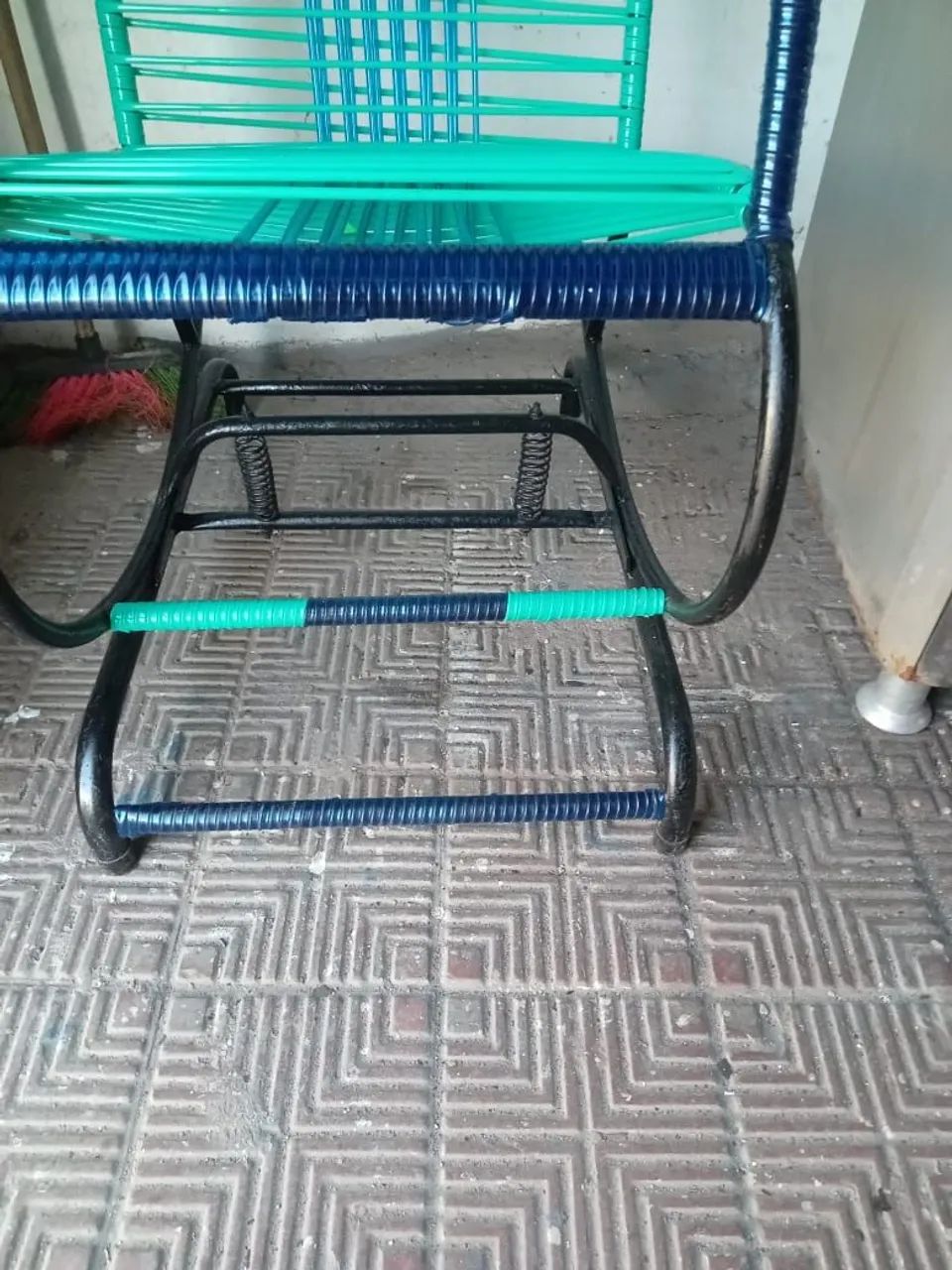 VENDO UMA CADEIRA DE BALANCO - Foto 3