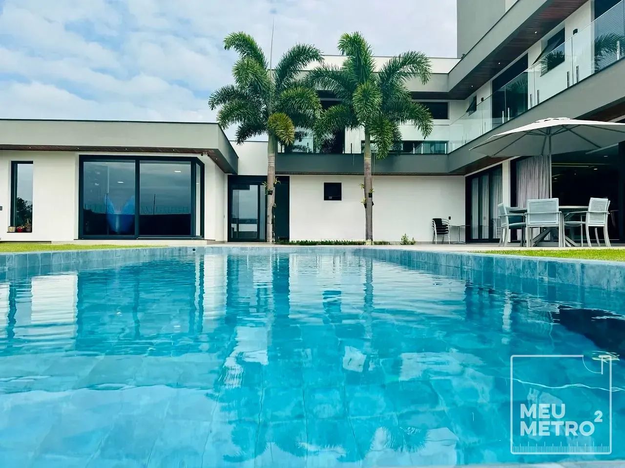 Casa à venda com 4 dormitórios, no Rio Tavares, em Florianópolis. - Foto 2