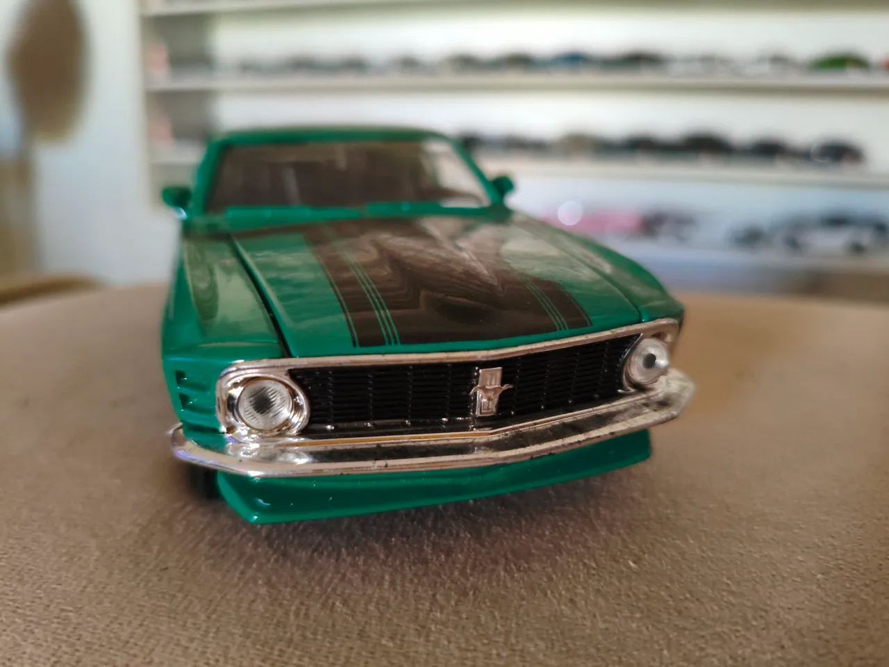 Miniatura Mustang Boss - 1:24 - Foto 2