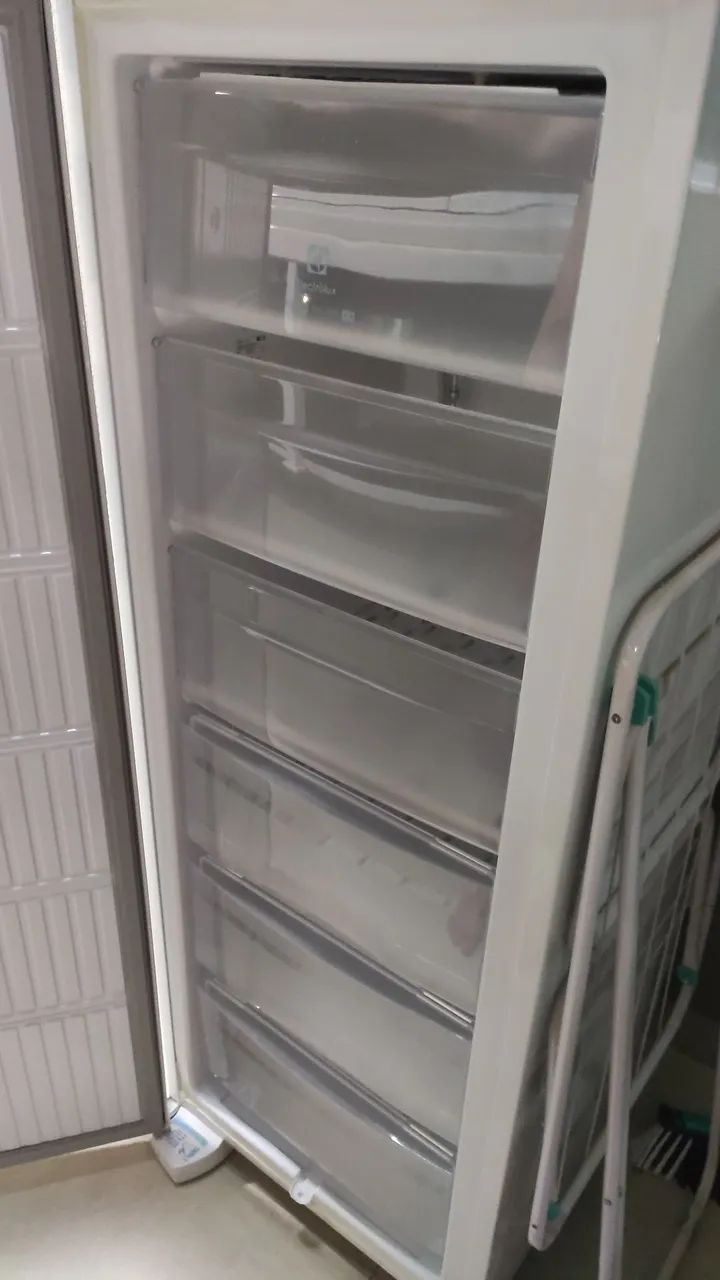 Freezer vertical Eletrolux  - Foto 2