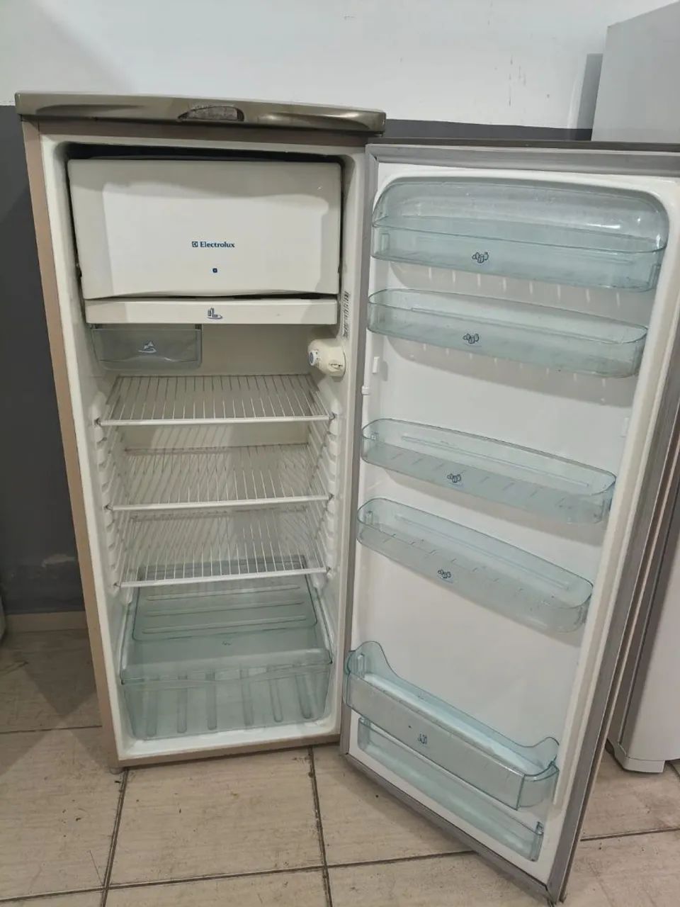Geladeira Electrolux Marrom  - Foto 5