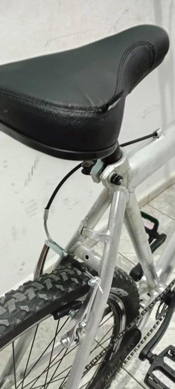 Bicicleta aro 26 de alumínio  - Foto 4