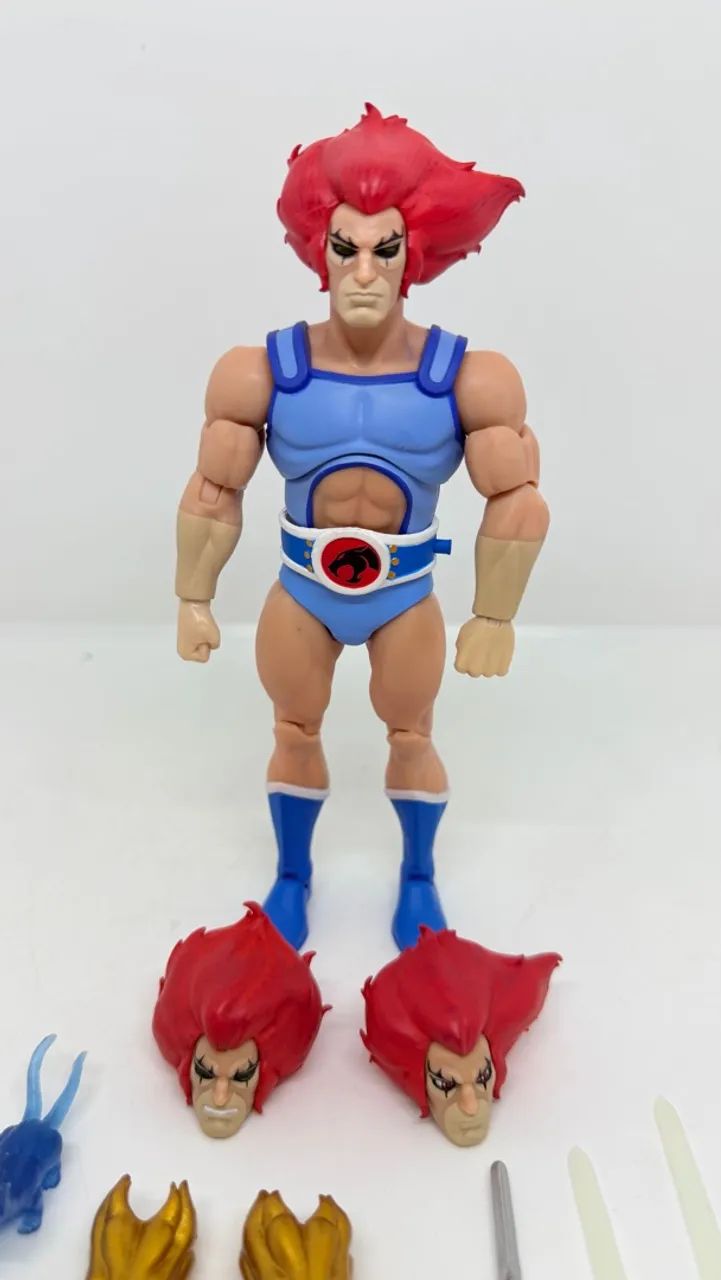 Boneco ThunderCats ULTIMATES - Lion-O - Acende Olho - Foto 3