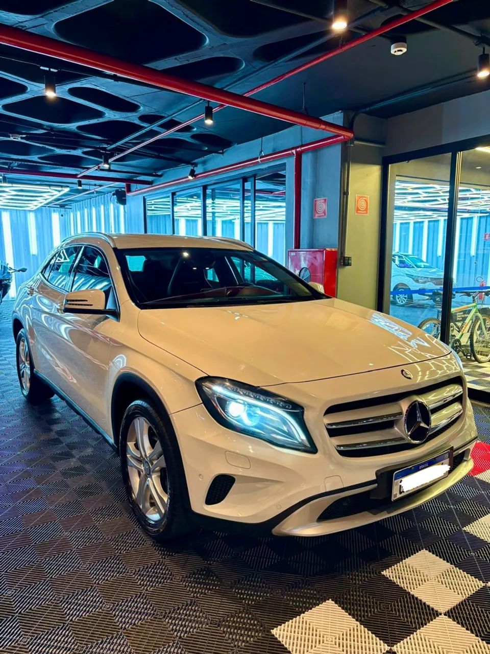 Mercedes-Benz GLA 200 Adv. 1.6/1.6 TB 16V Flex Aut. 2017