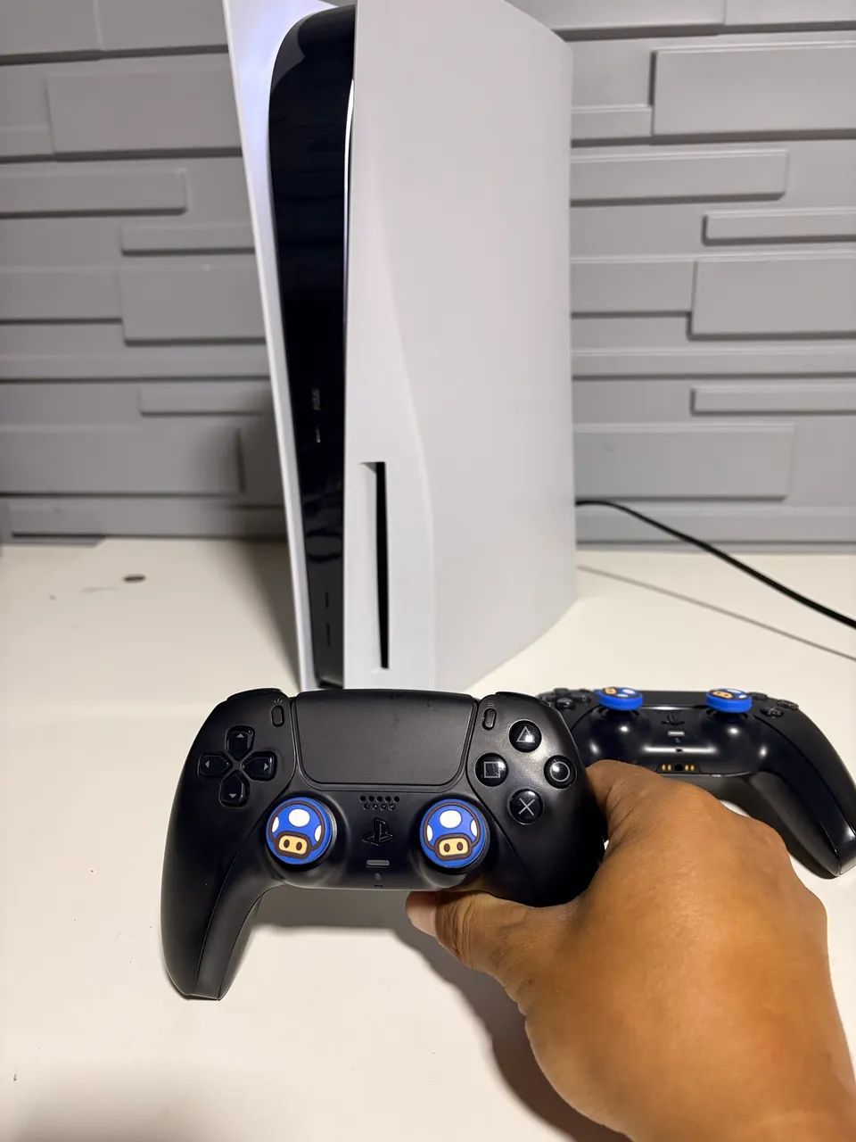 PlayStation 5 com leitor / 2 controles / 825gb - Foto 5