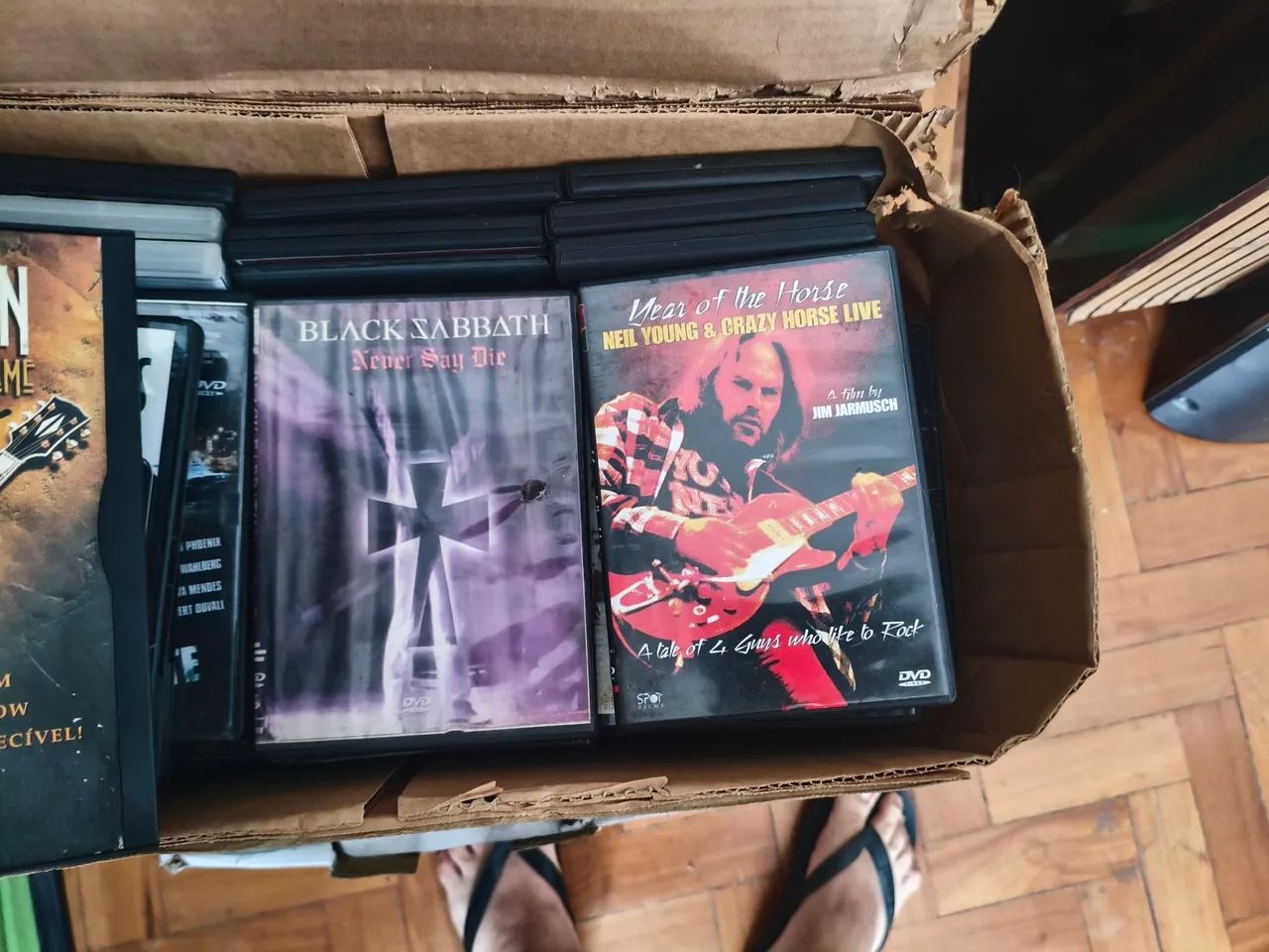 Caixa com dvds se rock  - Foto 2